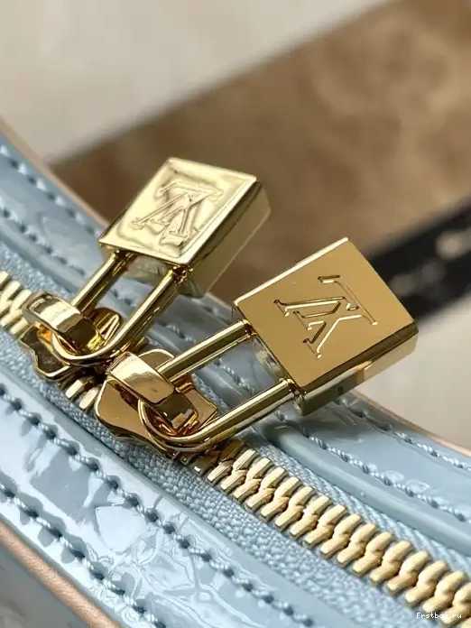 Frstbag ru Croissant VUITTON LOUIS PM 0328